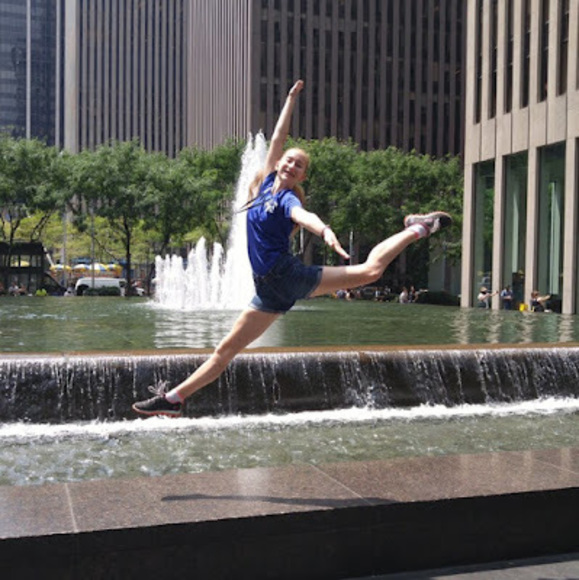 Meet your Posher, Livia - Picture 1 of 1